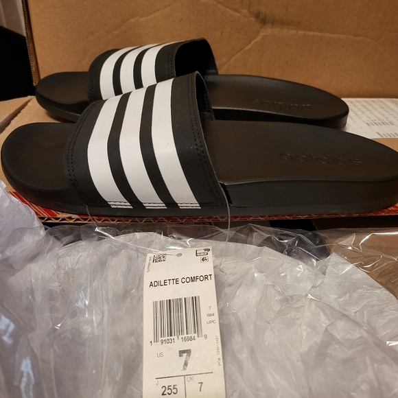 NEW Sz Men 6-13 | Women 7-14 Adidas Comfort Slides in Black with White Stripes - Picture 10 of 10